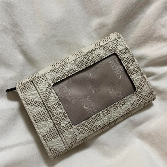 Michael Kors Small Compact Wallet in Cream/Gold - Picture 3 of 3